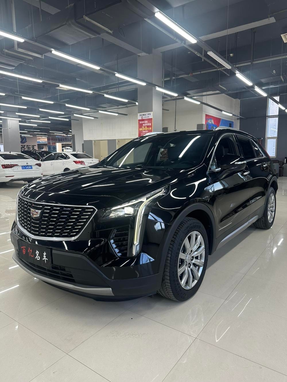 Cadillac XT4 2020 — фото автомобиля
