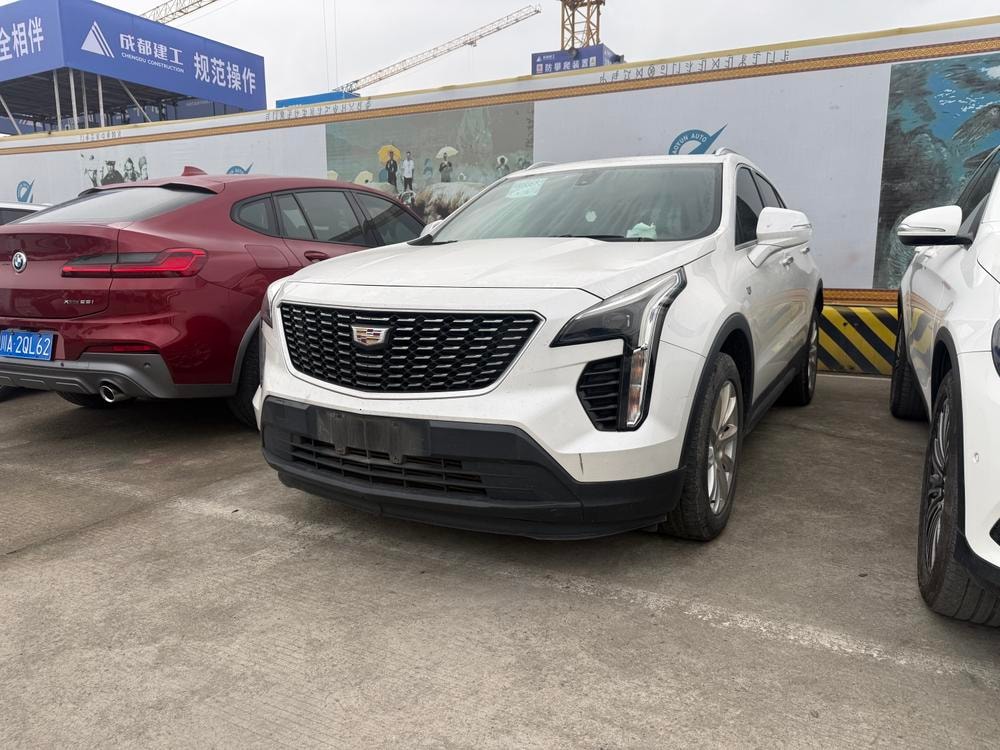 Cadillac XT4 2021 — фото автомобиля