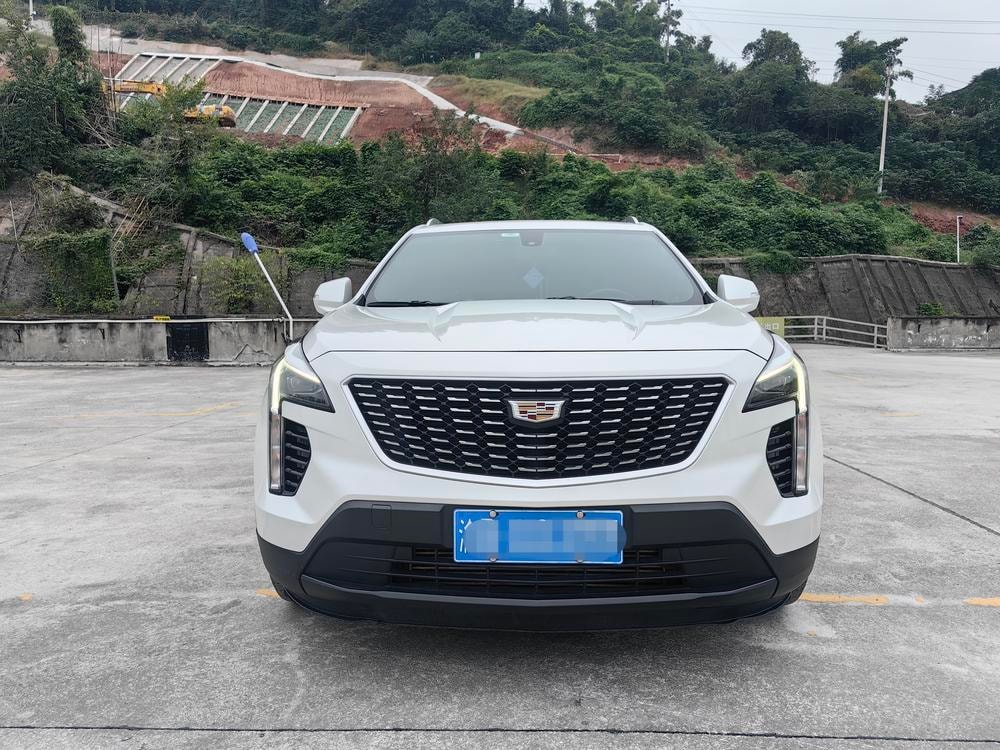 Cadillac XT4 2022 — фото автомобиля