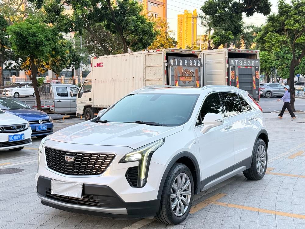 Cadillac XT4 2020 — фото автомобиля