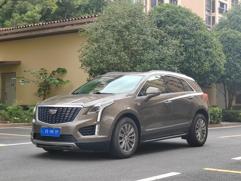 Cadillac XT5 2017 — фото автомобиля 1