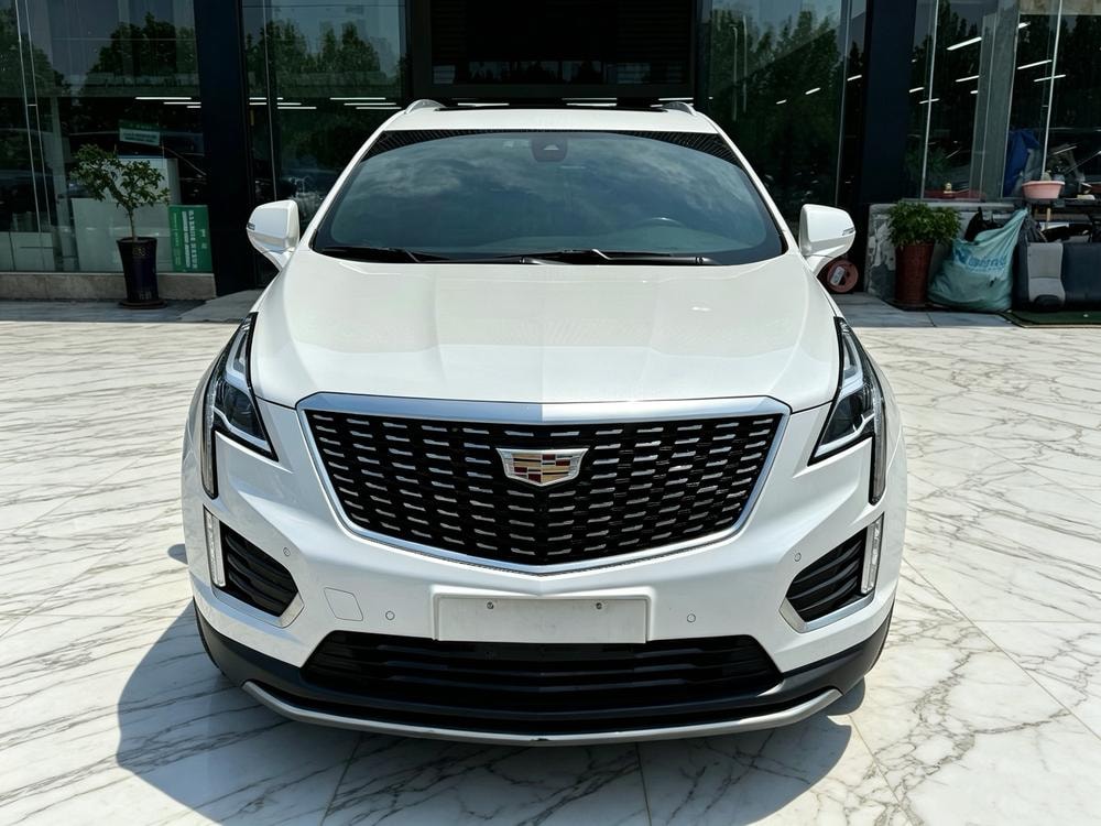 Cadillac XT5 2020 — фото автомобиля 1