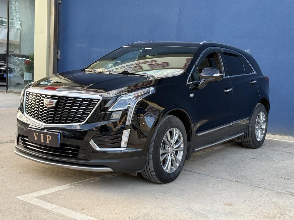 Cadillac XT5 2022 — фото автомобиля 1