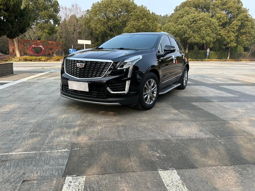 Cadillac XT5 2022 — фото автомобиля 1