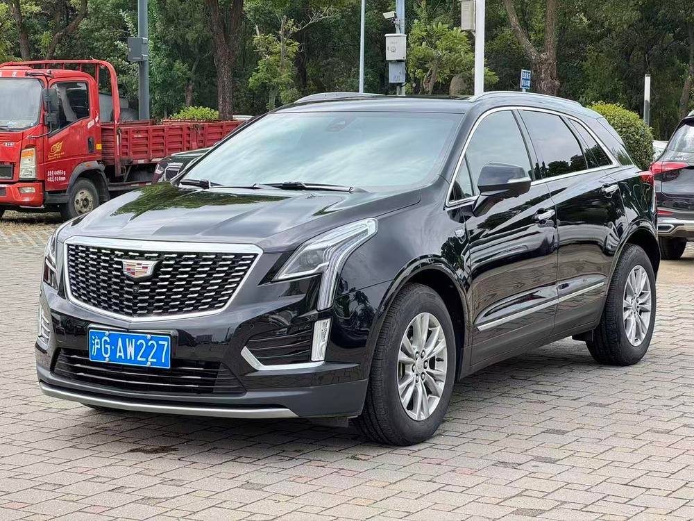 Cadillac XT5 2021 — фото автомобиля