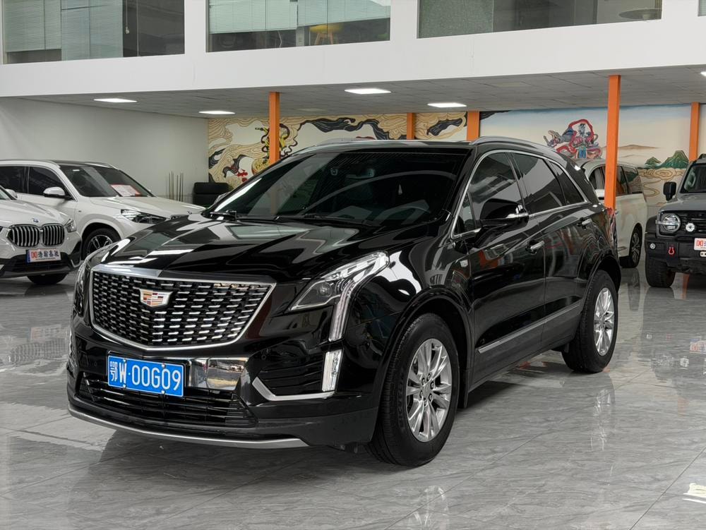 Cadillac XT5 2022 — фото автомобиля 1