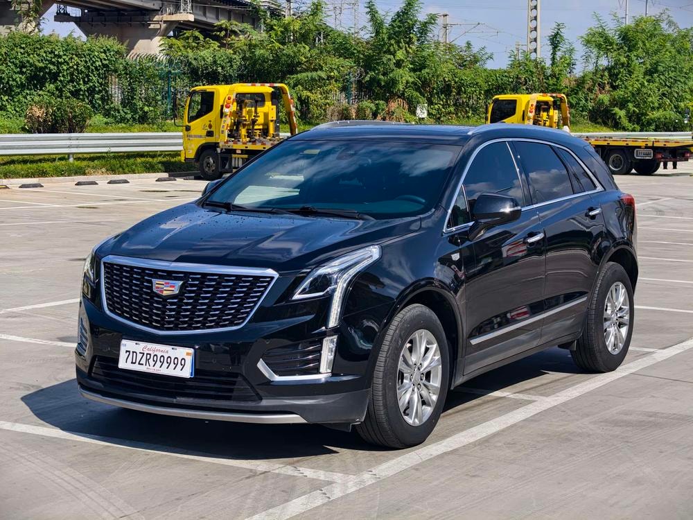 Cadillac XT5 2021 — фото автомобиля