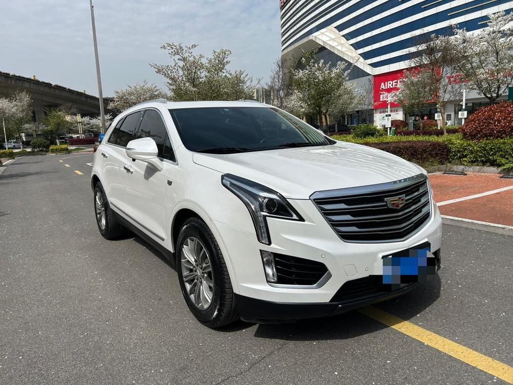 Cadillac XT5 2018 — фото автомобиля