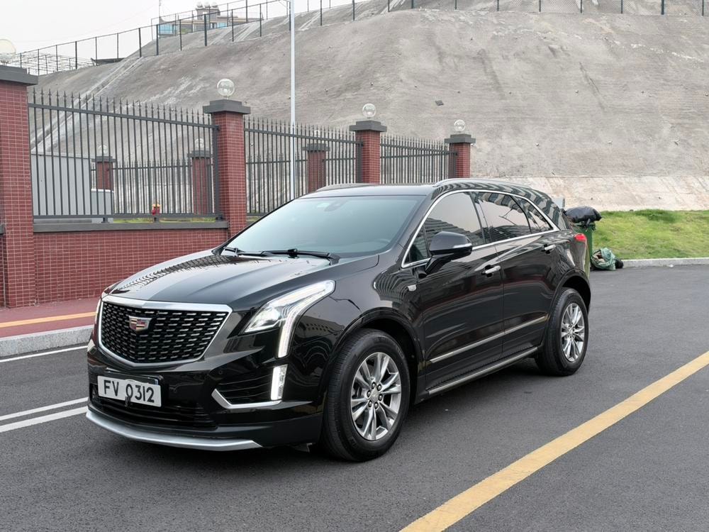 Cadillac XT5 2022 — фото автомобиля