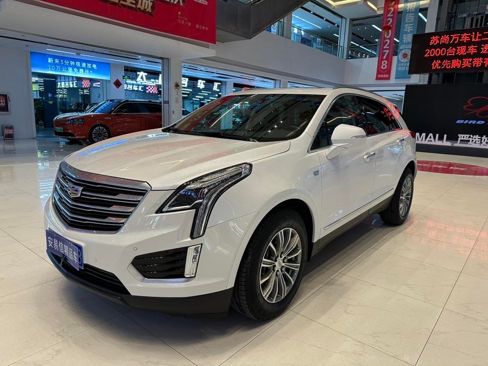Cadillac XT5 2018 — фото автомобиля