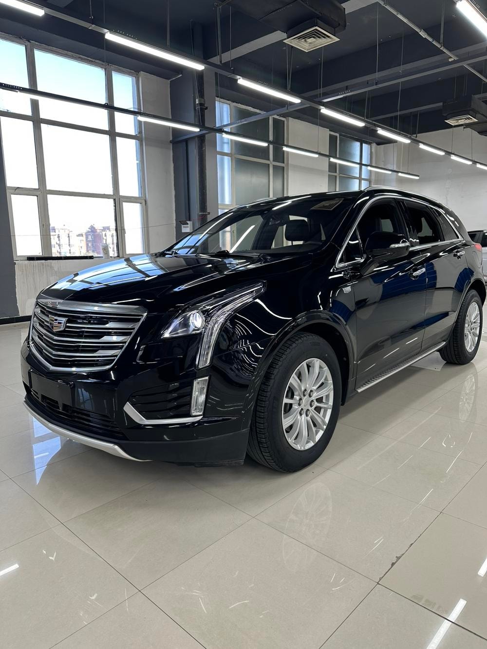 Cadillac XT5 2018 — фото автомобиля