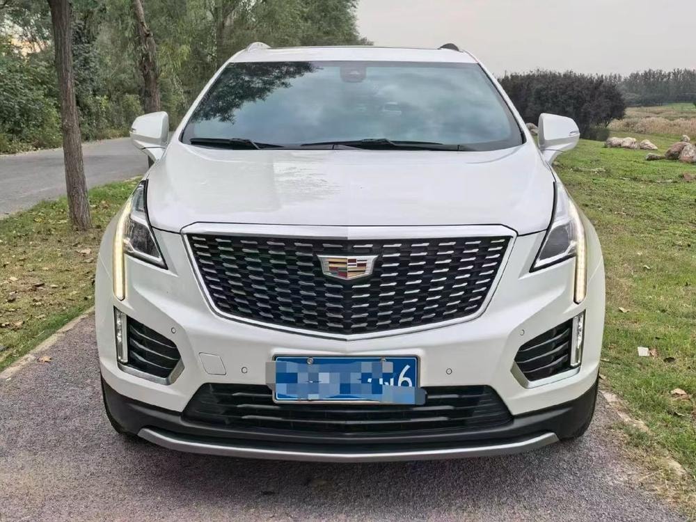 Cadillac XT5 2022 — фото автомобиля
