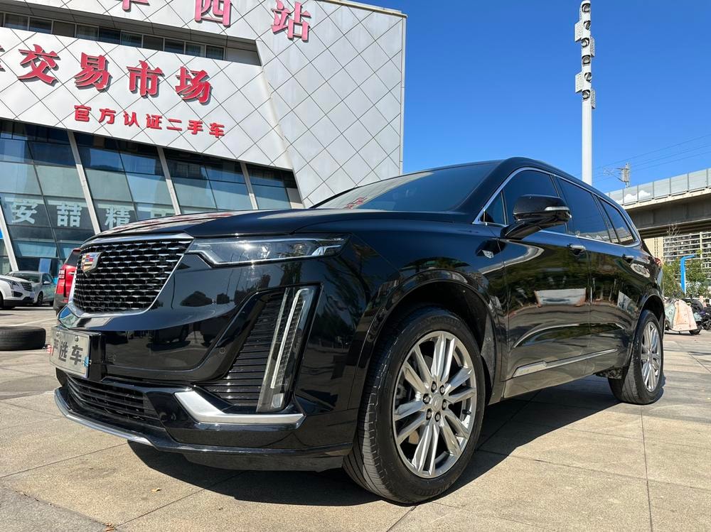 Cadillac XT6 2022 — фото автомобиля 1