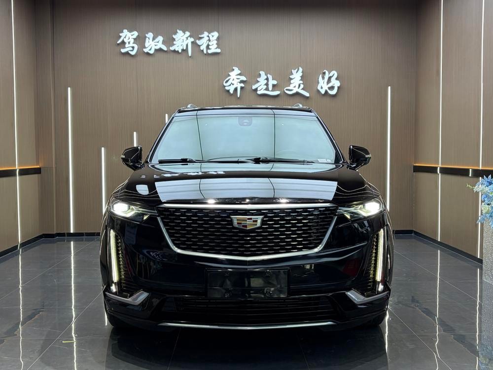 Cadillac XT6 2021 — фото автомобиля 1