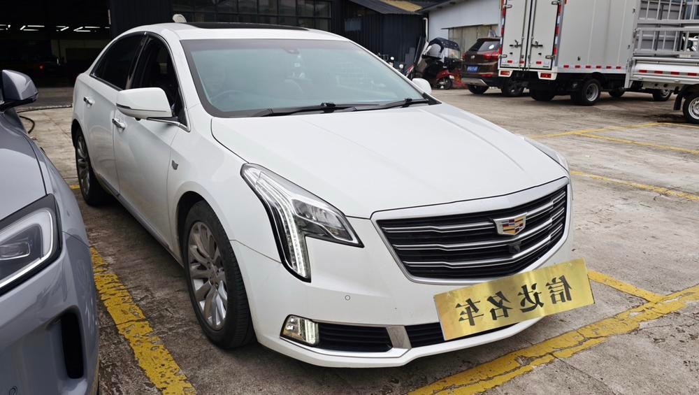 Cadillac XTS 2018 — фото автомобиля