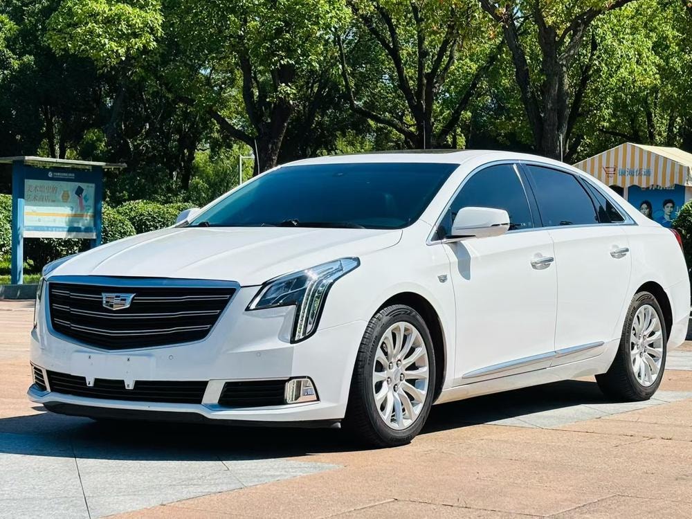 Cadillac XTS 2018 — фото автомобиля