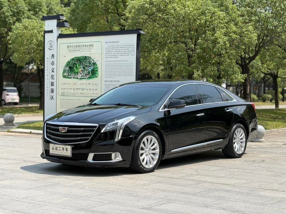 Cadillac XTS 2018 — фото автомобиля 1