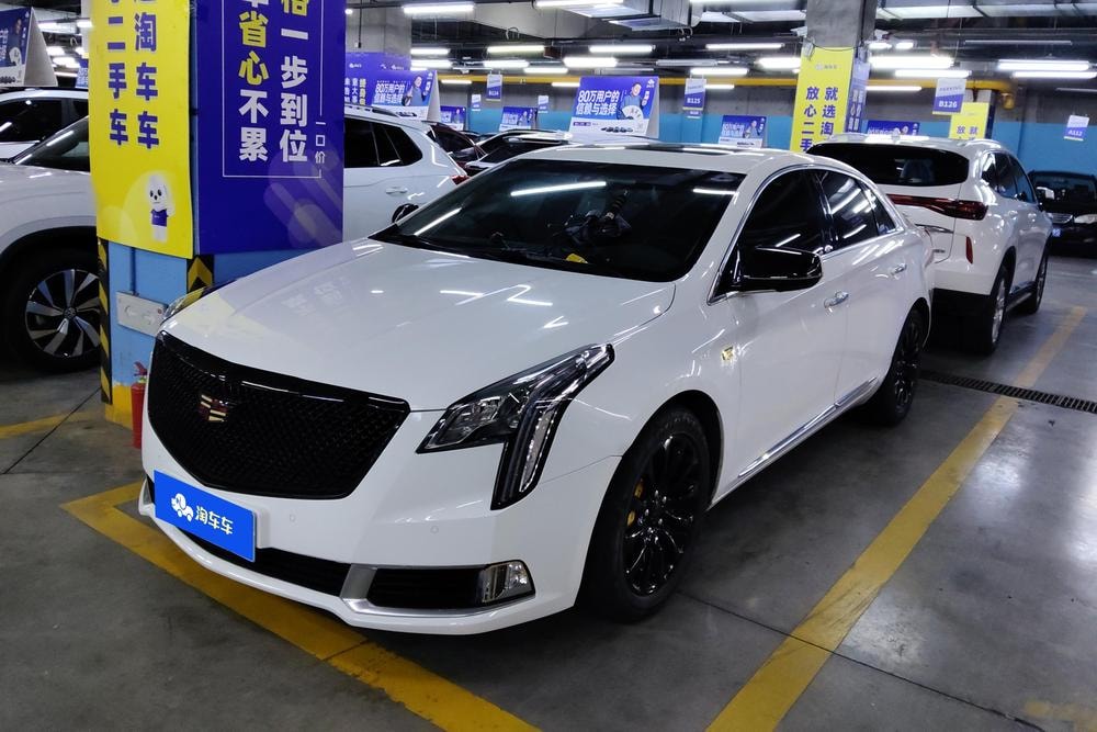Cadillac XTS 2018 — фото автомобиля 1
