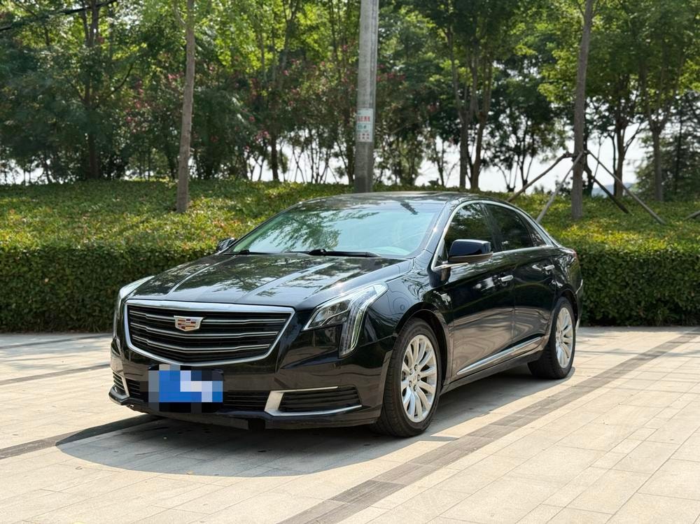 Cadillac XTS 2018 — фото автомобиля