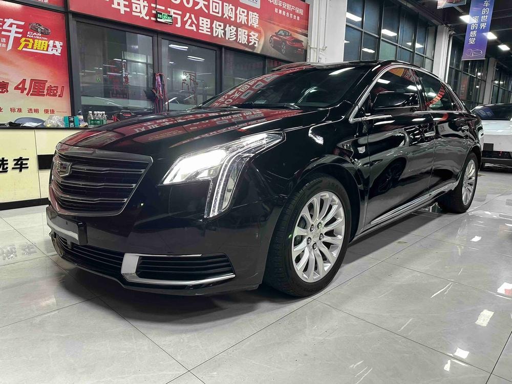 Cadillac XTS 2018 — фото автомобиля 1