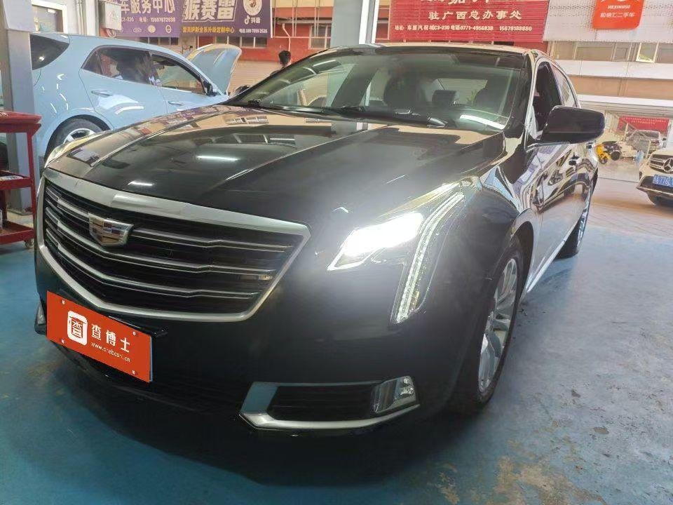 Cadillac XTS 2018 — фото автомобиля 1
