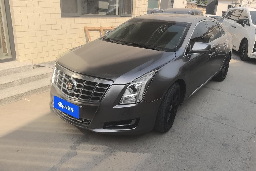 Cadillac XTS 2014 — фото автомобиля 1
