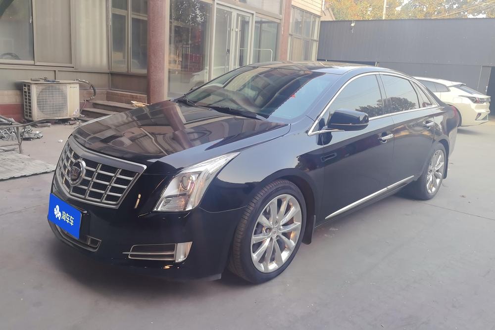 Cadillac XTS 2013 — фото автомобиля 1