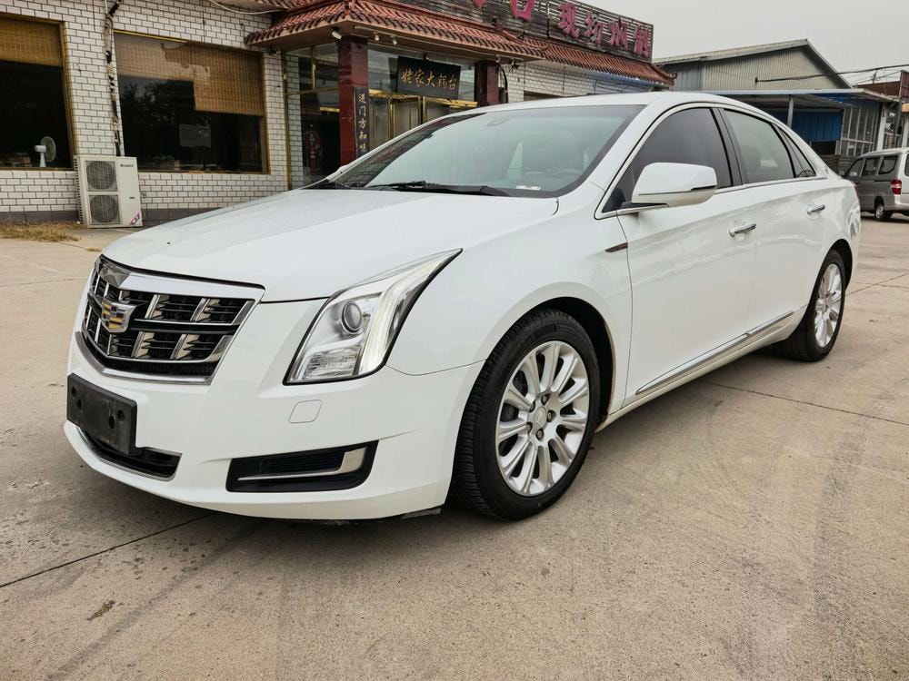 Cadillac XTS 2016 — фото автомобиля 1