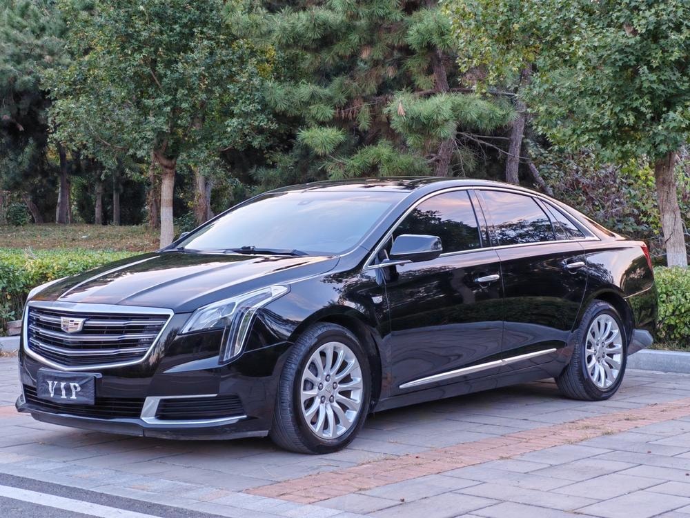 Cadillac XTS 2018 — фото автомобиля
