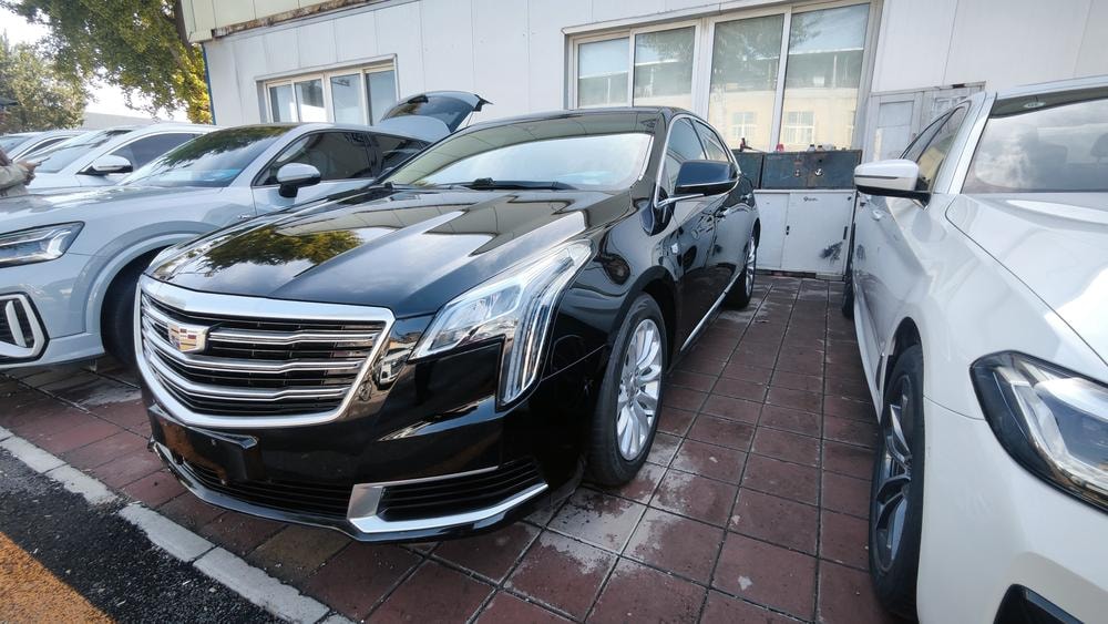 Cadillac XTS 2018 — фото автомобиля