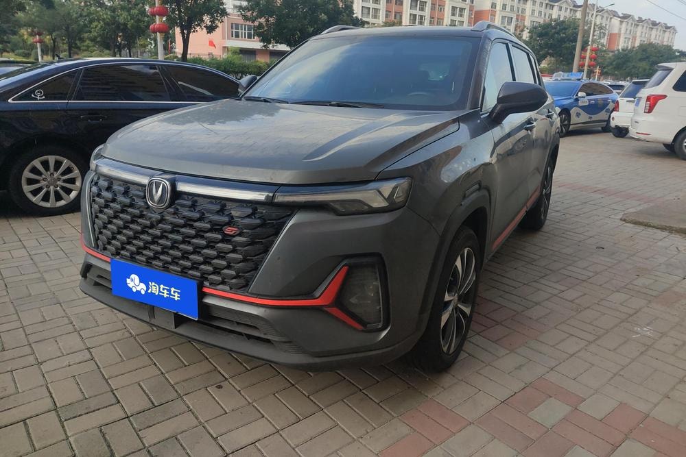 Changan CS35 PLUS 2021 — фото автомобиля