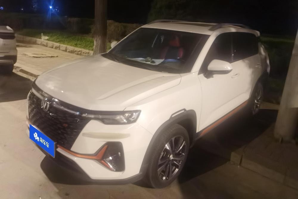 Changan CS35 PLUS 2021 — фото автомобиля