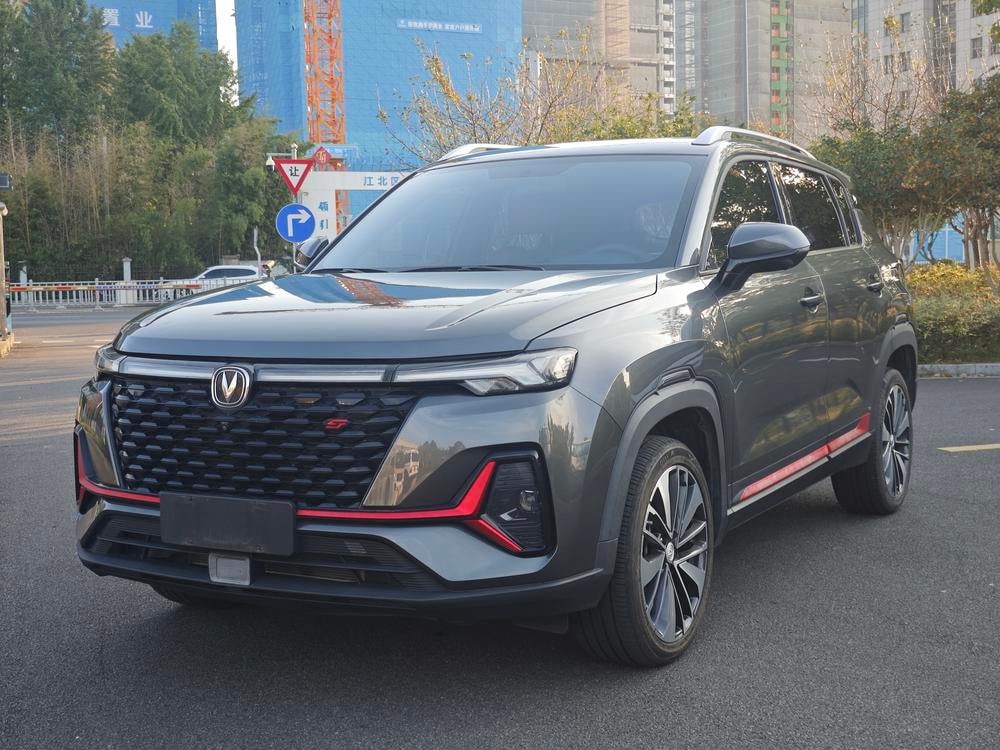 Changan CS35 PLUS 2021 — фото автомобиля