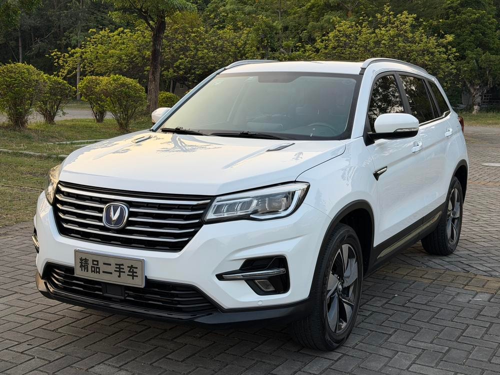 Changan CS75 2018 — фото автомобиля