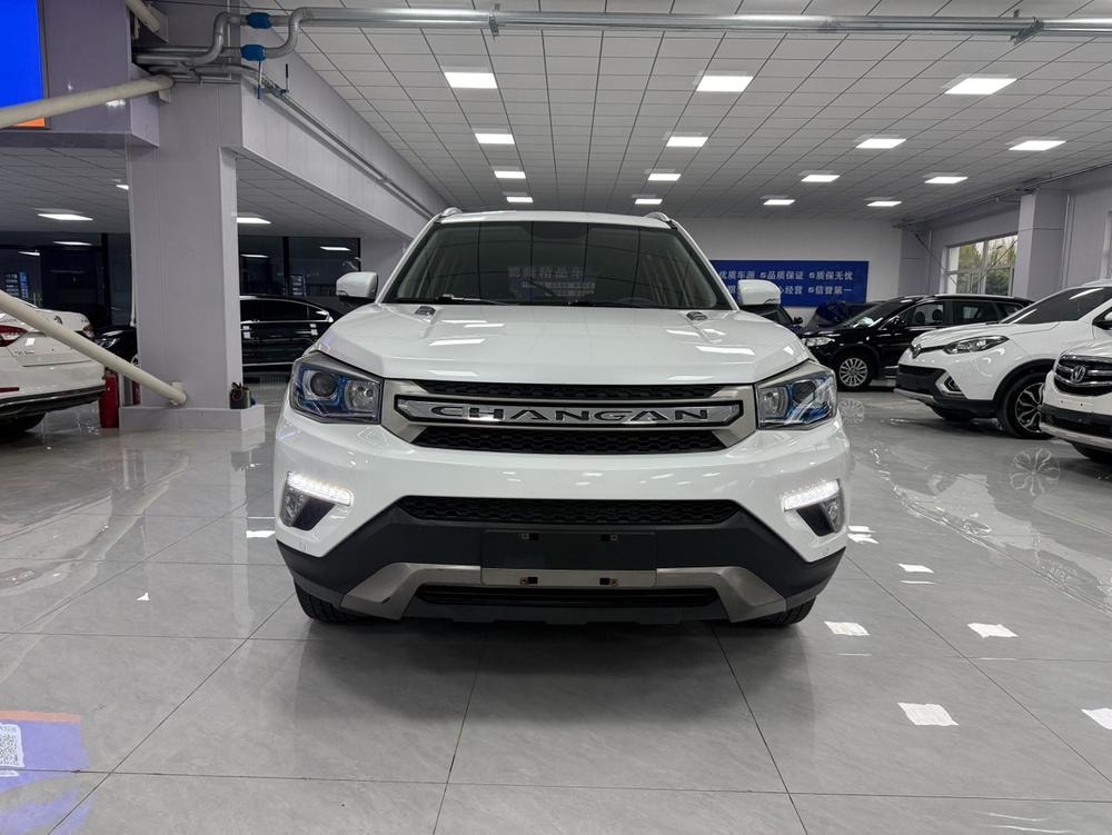 Changan CS75 2017 — фото автомобиля
