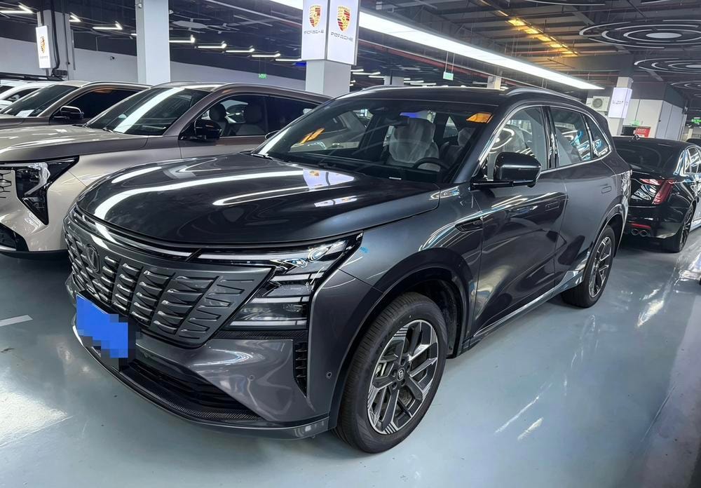 Changan CS75 PLUS 2024 — фото автомобиля 1
