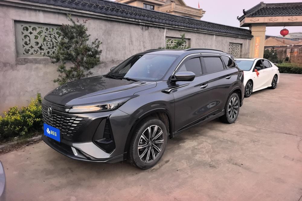 Changan CS75 PLUS 2023 — фото автомобиля