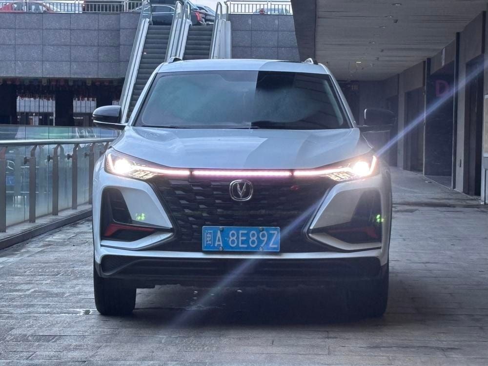Changan CS75 PLUS 2022 — фото автомобиля 1