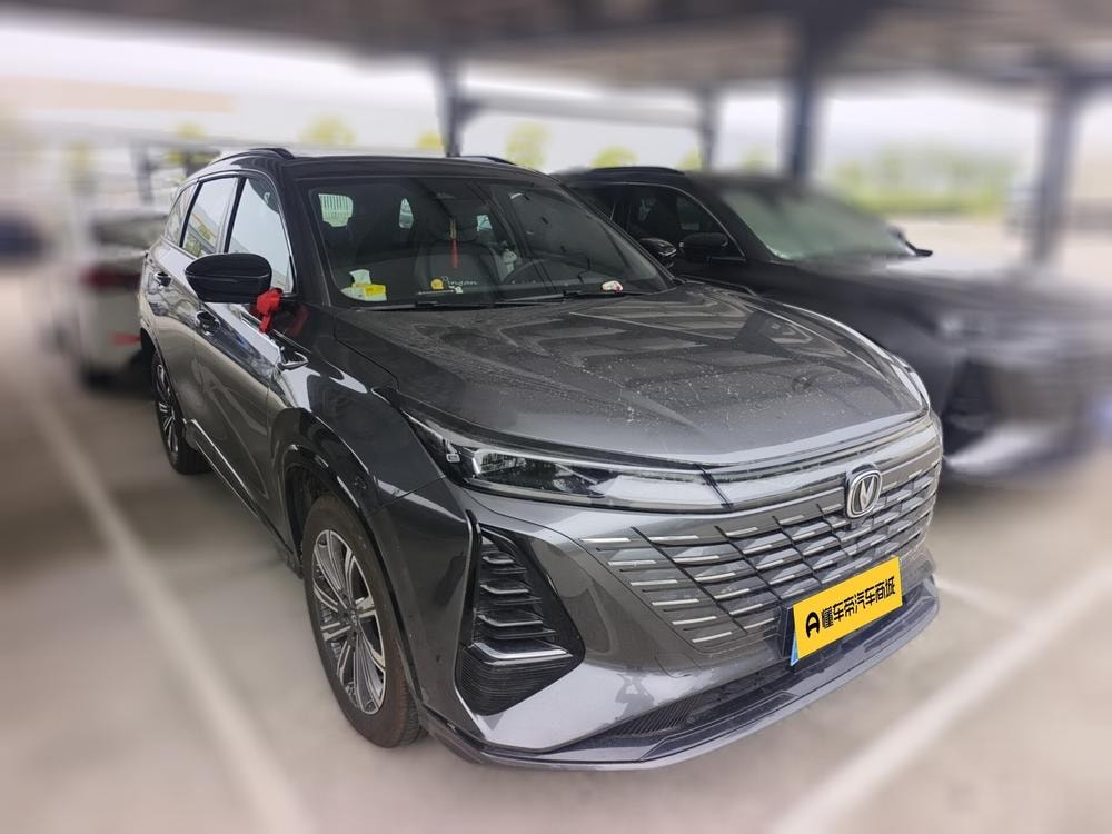 Changan CS75 PLUS 2024 — фото автомобиля 1
