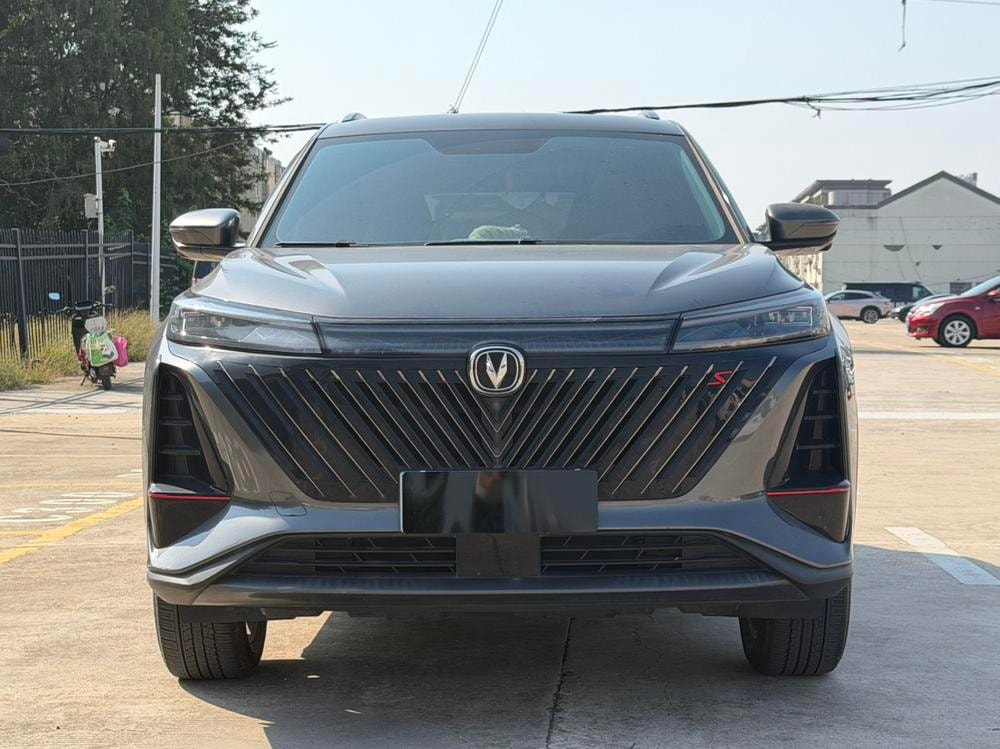 Changan CS75 PLUS 2022 — фото автомобиля 1