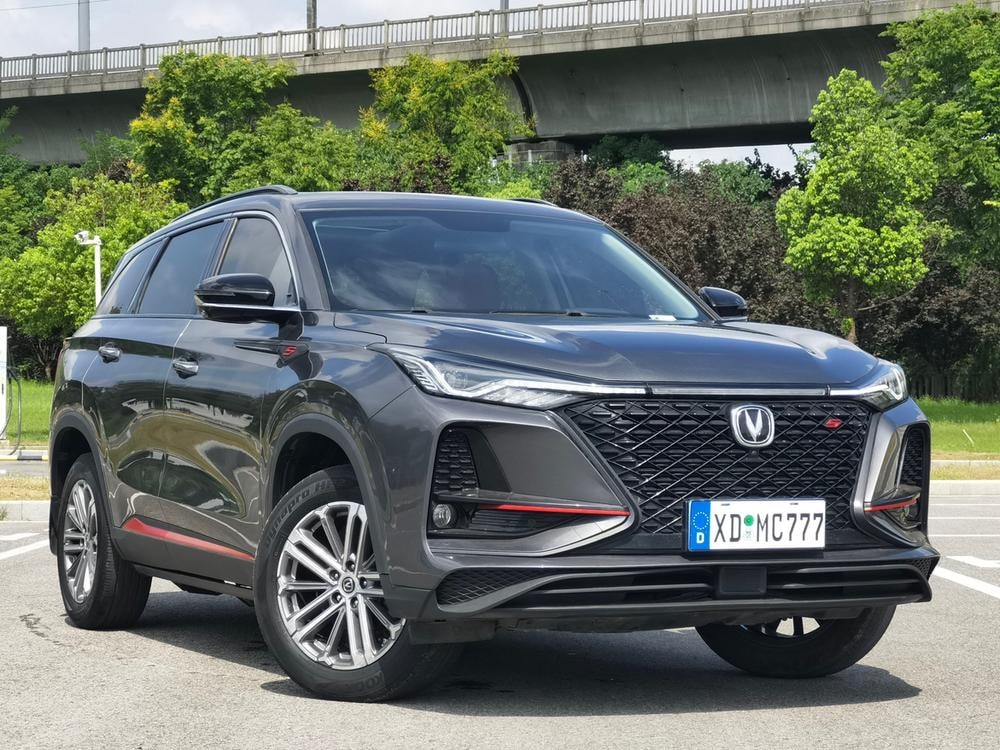 Changan CS75 PLUS 2021 — фото автомобиля 1