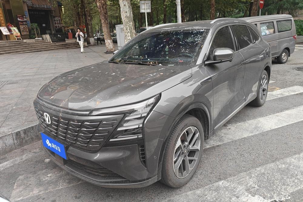 Changan CS75 PLUS 2025 — фото автомобиля 1