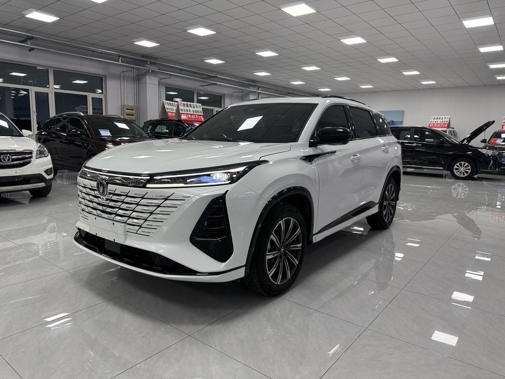 Changan CS75 PLUS 2024 — фото автомобиля