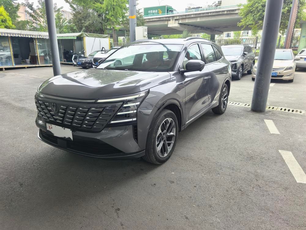 Changan CS75 PLUS 2025 — фото автомобиля