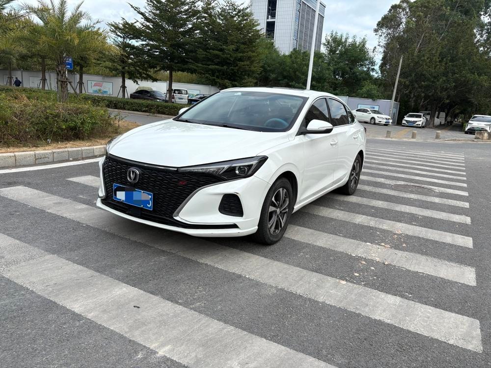 Changan Eado 2020 — фото автомобиля