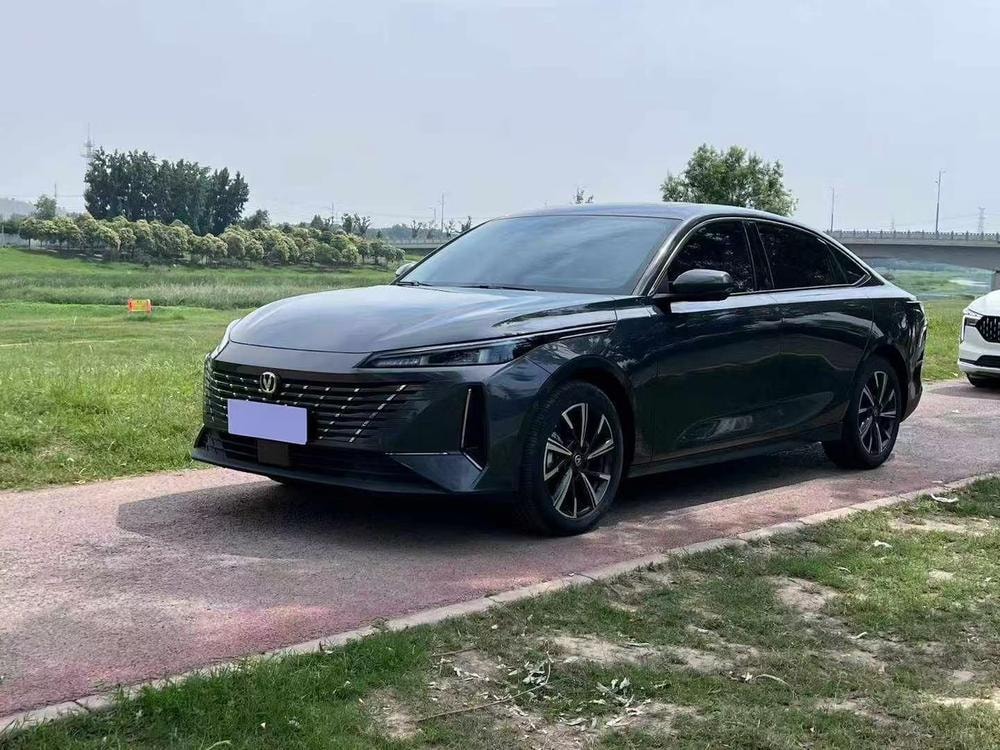 Changan Eado 2024 — фото автомобиля