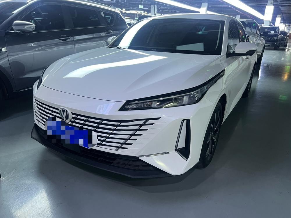 Changan Eado 2025 — фото автомобиля