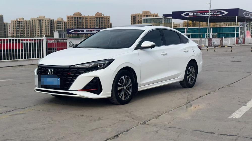 Changan Eado 2023 — фото автомобиля