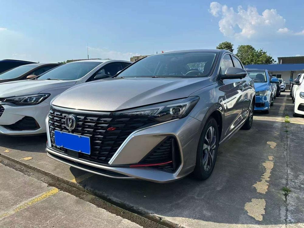 Changan Eado 2022 — фото автомобиля