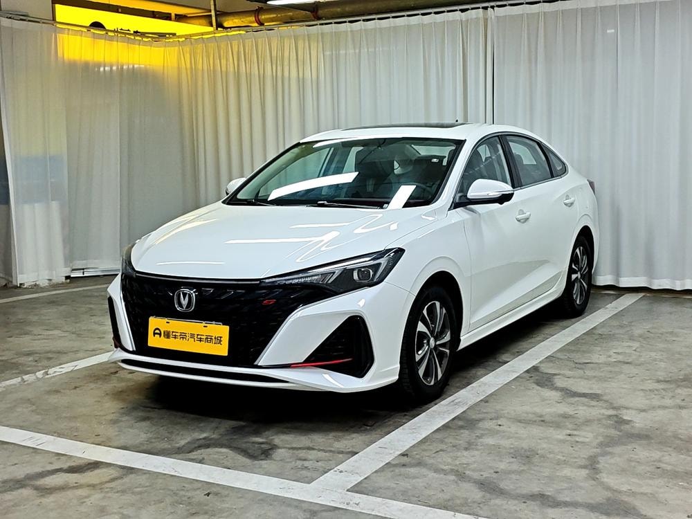 Changan Eado 2025 — фото автомобиля 1